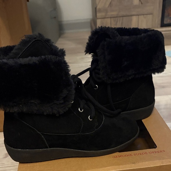 #139 style&Co.Aubrey Ankle Boots Fur-Lined genuine suede Women's 8M Boots NWOTWB - Picture 3 of 14